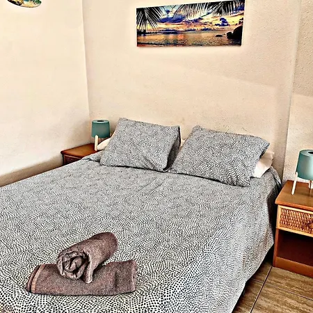 Cozy In Martianez 아파트 *