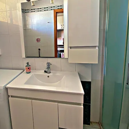 아파트 Cozy In Martianez